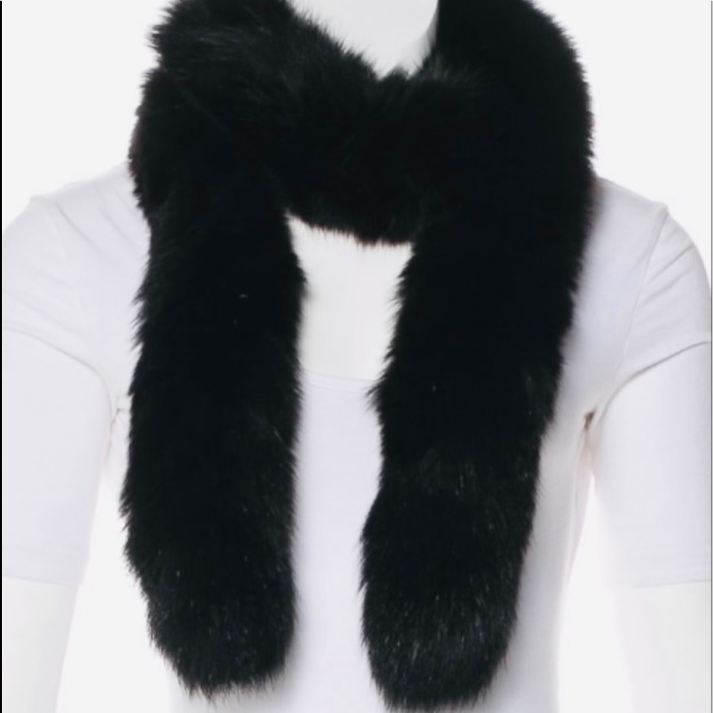SOLD! 💯 Auth Vintage DIOR Fox Fur Stole/Scarf - Picture 8 of 10